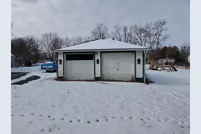 1020 S Oak Avenue, Freeport, IL 61032 - Photo 5