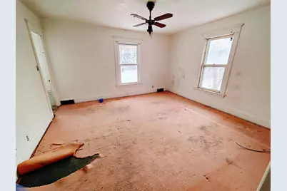 1020 S Oak Avenue, Freeport, IL 61032 - Photo 15