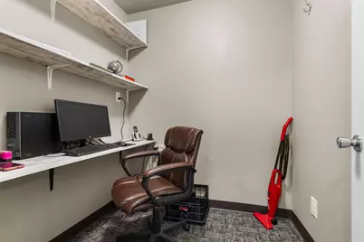 702 Cambridge Avenue, Rockford, IL 61102 - Photo 9