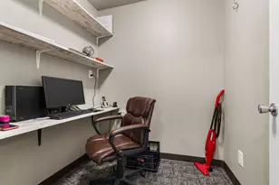 702 Cambridge Ave, Rockford, IL 61102 - Photo 9