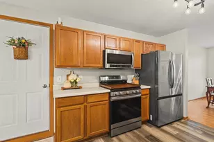 1305 Willowbrook Dr, Belvidere, IL 61008 - Photo 9