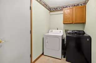 12909 Springhill Dr, Winnebago, IL 61088 - Photo 43