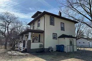 515 Burlington, Savanna, IL 61074 - Photo 3