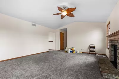 182 Autumnwood Lane, Davis Junction, IL 61020 - Photo 9