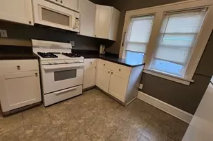 210 N London Ave, Rockford, IL 61107 - Photo 7