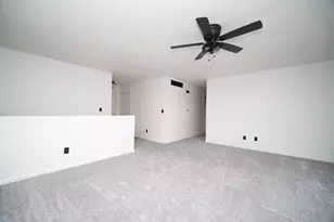 646 Cassandra Way, South Beloit, IL 61080 - Photo 3