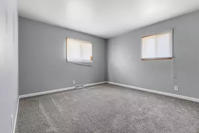 5860 Kirkwood Circle, Rockford, IL 61109 - Photo 9