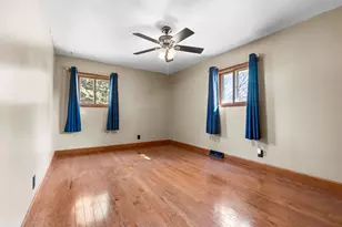 5860 Kirkwood Cir, Rockford, IL 61109 - Photo 7