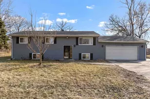 5860 Kirkwood Cir, Rockford, IL 61109 - Photo 1