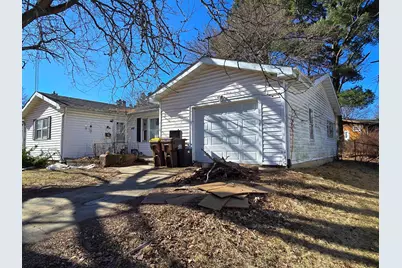 1442 S Blackhawk Avenue, Freeport, IL 61032 - Photo 3