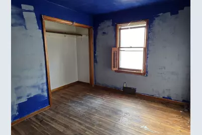 1442 S Blackhawk Avenue, Freeport, IL 61032 - Photo 9