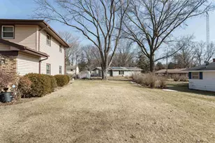 2214 Pinedrop Pkwy, Rockford, IL 61108 - Photo 3