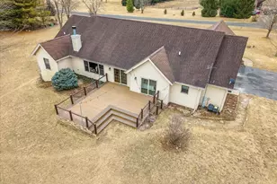 754 E Equestrian Point Dr, Oregon, IL 61061 - Photo 3