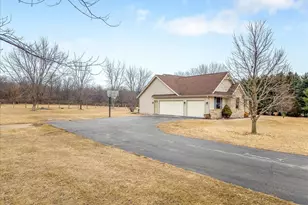 754 E Equestrian Point Dr, Oregon, IL 61061 - Photo 57