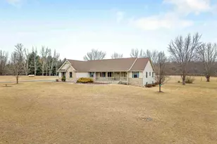 754 E Equestrian Point Dr, Oregon, IL 61061 - Photo 3