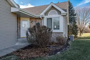 887 S Bell School, Rockford, IL 61108 - Photo 3