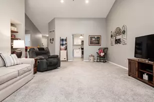 887 S Bell School, Rockford, IL 61108 - Photo 17