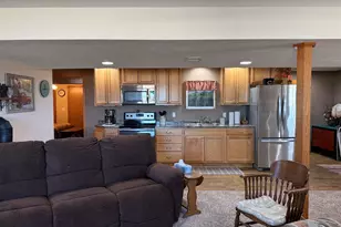 633 Park View St, Pecatonica, IL 61063 - Photo 39