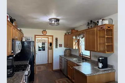 633 Park View Street, Pecatonica, IL 61063 - Photo 17