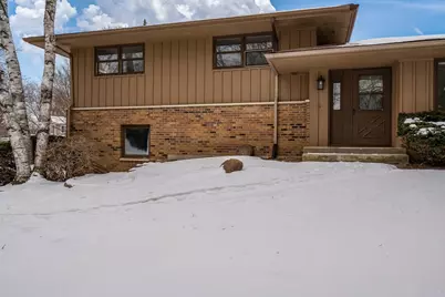 6747 Lynnhurst Lane, Roscoe, IL 61073 - Photo 3