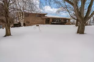 6747 Lynnhurst Ln, Roscoe, IL 61073 - Photo 1