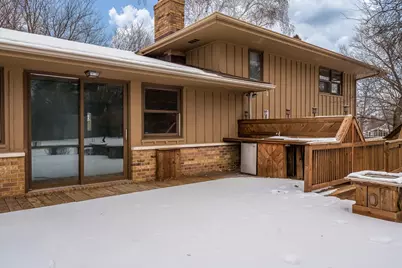 6747 Lynnhurst Lane, Roscoe, IL 61073 - Photo 9