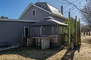 908 Hunter Rd, Caledonia, IL 61011 - Photo 39