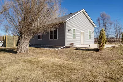 908 Hunter Road, Caledonia, IL 61011 - Photo 45