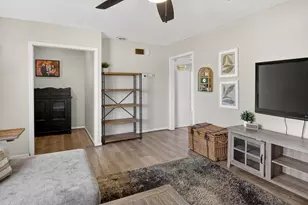 8056 W State St, Rockford, IL 61102 - Photo 7