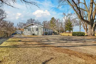 8056 W State St, Rockford, IL 61102 - Photo 23