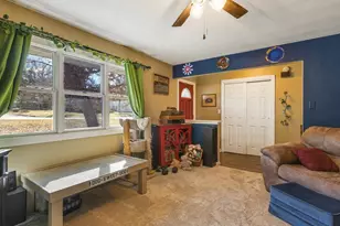 585 Knollwood Dr, Lake Summerset, IL 61019 - Photo 13