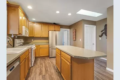 585 Knollwood Drive, Lake Summerset, IL 61019 - Photo 9