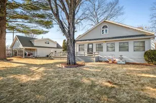 5165 Browns Beach Rd, Rockford, IL 61103 - Photo 13