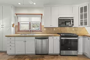 5165 Browns Beach Rd, Rockford, IL 61103 - Photo 17