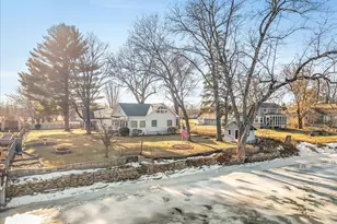 5165 Browns Beach Rd, Rockford, IL 61103 - Photo 15