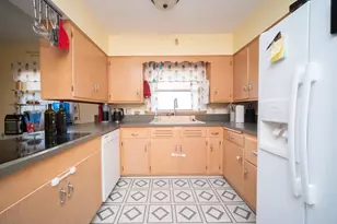 2710 Hickory Lawn Dr, Rockford, IL 61107 - Photo 15