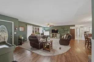 8497 N Meadowlark Ln, Stillman Valley, IL 61084 - Photo 5