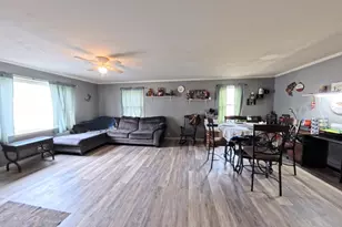 1209 Watson St, Streator, IL 61364 - Photo 7