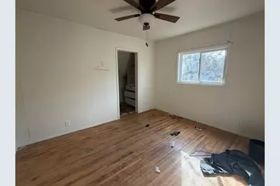 1211 S Caroll Avenue, Freeport, IL 61032 - Photo 13