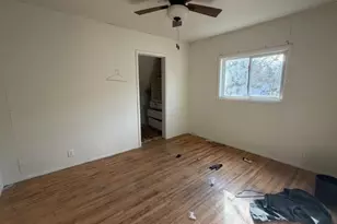 1211 S Caroll Ave, Freeport, IL 61032 - Photo 13