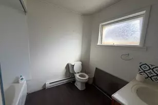 1211 S Caroll Ave, Freeport, IL 61032 - Photo 15