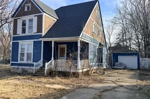 1211 S Caroll Ave, Freeport, IL 61032 - Photo 3