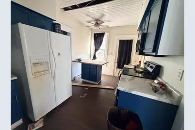 1211 S Caroll Avenue, Freeport, IL 61032 - Photo 7