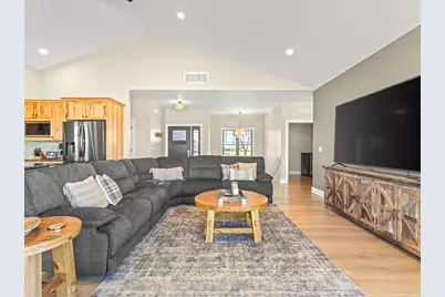 14483 Montague Road, Winnebago, IL 61088 - Photo 7