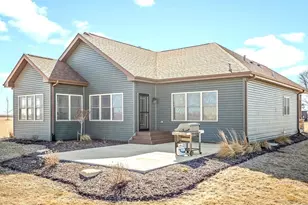 14483 Montague Rd, Winnebago, IL 61088 - Photo 35