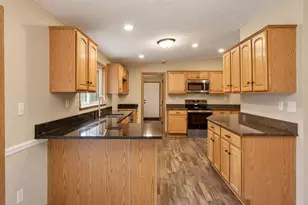 5647 Buttercup Ln, Machesney Park, IL 61115 - Photo 17