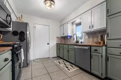 9573 Twin Deer Run, Roscoe, IL 61073 - Photo 7