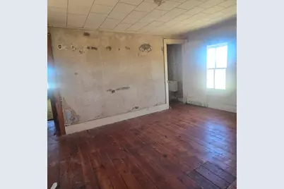 201 W 2nd Street, Leaf River, IL 61047 - Photo 19