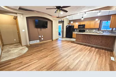 8098 Hartlein Street, Shirland, IL 61079 - Photo 5