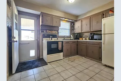 1111 Luther Ave, Rockford, IL 61107 - Photo 5